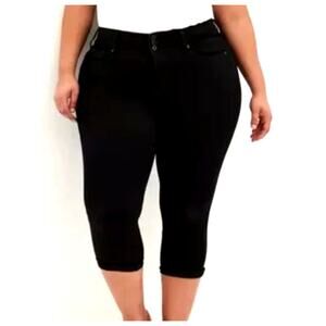 Torrid Super Soft Crop Jegging Black Denim Skinny Jean Plus Size 28 Short